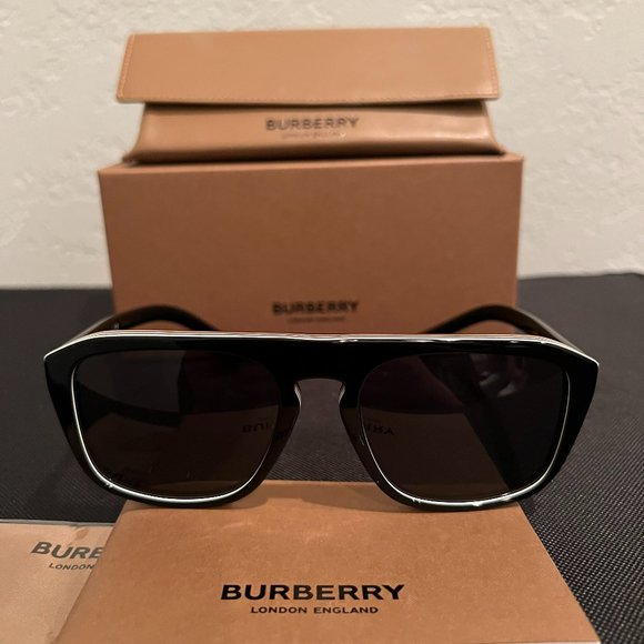 Burberry Icon Stripe Detail Square Frame Sunglasses
